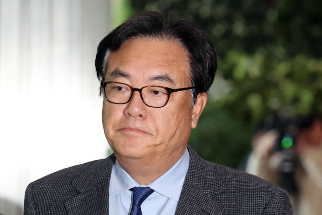 내란특검, <b>정진석</b> 전 대통령실장 첫 <b>소환 조사</b>
