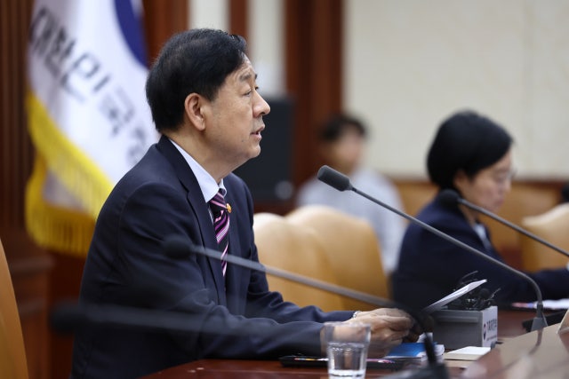 구윤철 “<b>물가</b> 걱정 없는 <b>추석</b> 총력…지역경제 걸림돌 제거”