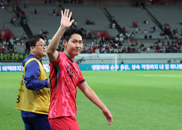 <b>이강인</b>, <b>AFC</b> 아시아 올해의 <b>국제선수상</b> 수상…韓선수로는 세 번째