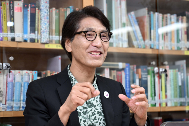 서진수 한국에스페란토협회장이 “에스페란토는 평등한 소통의 언어”라고 강조하고 있다. 조태형 기자