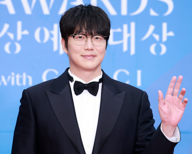 "오타니 뒤통수 친 통역사 떠올라"…<b>성시경</b> 전 <b>매니저</b> <b>고발</b>당했다