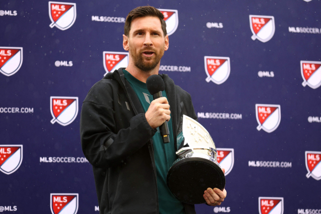 역시 ‘축구의 신’…<b>메시</b>, <b>MLS</b> 2년 연속 <b>MVP</b>
