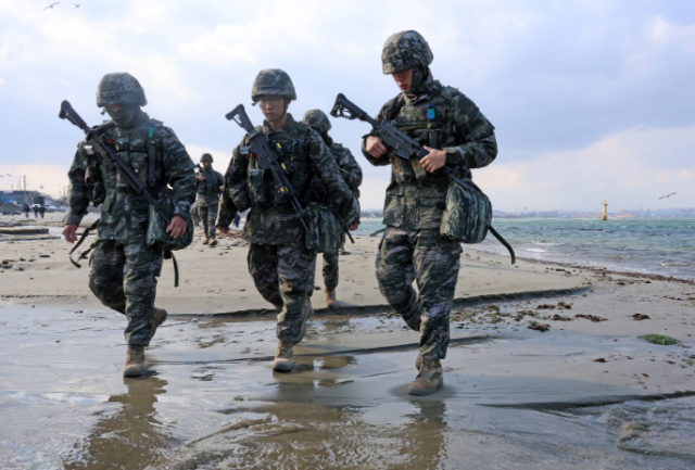 제주 해안 마약 차봉지 공포 결국 해병대까지 나섰다
