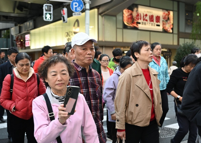 일본 도쿄 긴자를 방문한 중국인들.AFP연합뉴스