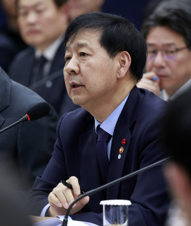 구윤철 부총리 겸 기획재정부장관이 11일 세종시 정부세종컨벤션센터에서 열린 대통령실 업무보고에서 발언하고 있다.연합뉴스