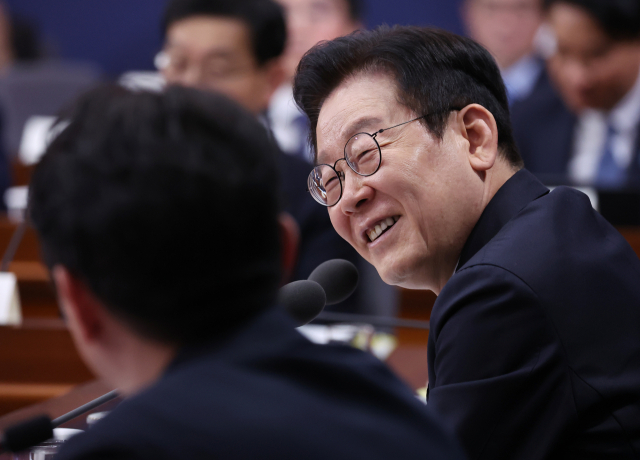 이재명 대통령이 19일 정부서울청사 별관에서 열린 금융위원회·공정거래위원회 업무보고에서 발언하고 있다.연합뉴스