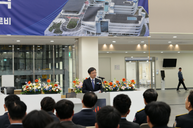 김영태 서울대병원장이 24일 현판식에서 발언 중이다.사진 제공=서울대병원