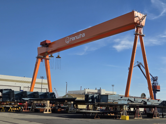 지난 22일(현지 시간) 미국 펜실베이니아주 한화필리조선소의 660톤급 골리앗 크레인.필라델피아=윤경환 특파원