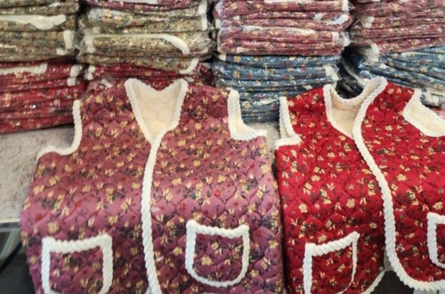 A 씨는‘할매카세’식당을 운영하며 콘셉트에 맞는 조끼를 비치하고 있다.자영업자 커뮤니티‘아프니까 사장이다’캡처