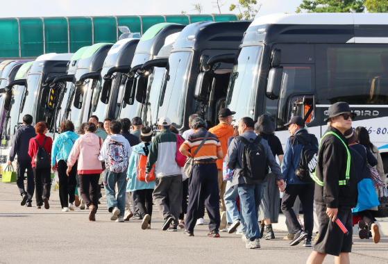 중국인 단체 관광객.연합뉴스