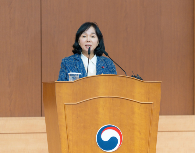 송경희 개인정보보호위원회 위원장이 1월 2일 오후 서울 종로구 정부서울청사에서 개최된 2026년 개인정보위 시무식에서 신년사를 하고 있다.사진 제공=개인정보위