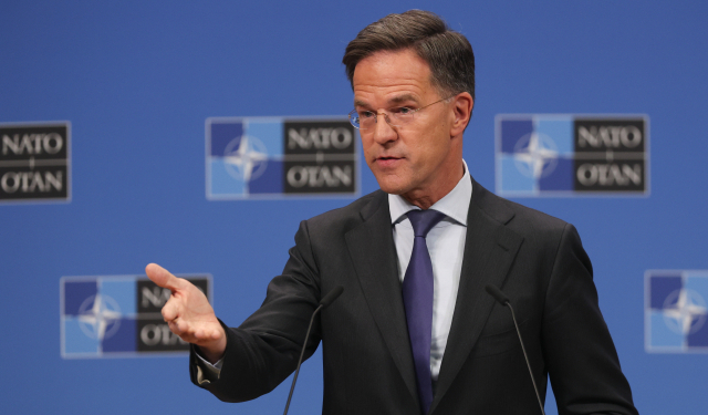 마르크 뤼터 북대서양조약기구(NATO·나토) 사무총장.뤼터 사무총장은 2010~2024년 14년간 중도우파 성향의 연정을 이끌며 네덜란드 최장수 총리로 재임한 뒤 2024년 10월부터 나토 사무총장에 취임했다.무