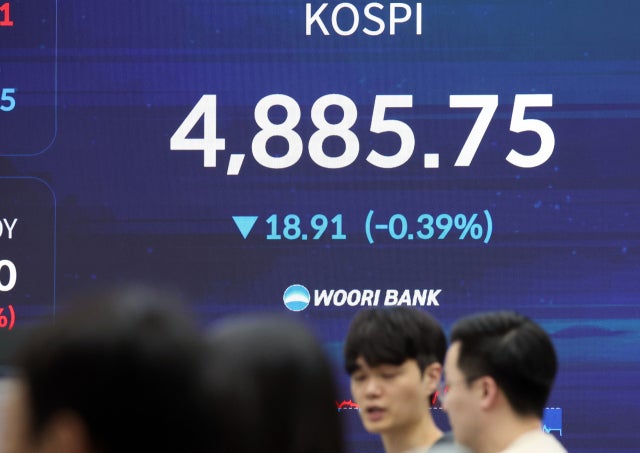 15만 전자 믿고 샀는데 '헉'…삼전·하이닉스 애프터마켓서 '뚝뚝' 떨어져