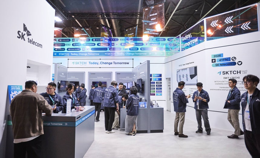 SKT가 MWC26의 부대행사 ‘4YFN(4 Years from Now)’에서 AI 및 ESG 분야 혁신 스타트업들과 ‘SKT 스타트업 단독 전시관’을 운영하고 있다.사진=SKT