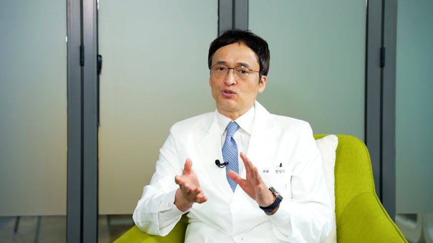 한원식 서울대병원 유방내분비외과 교수는 “우리나라가 빠르게 선진국형 생활습관으로 바뀌면서 유방암 발생도 함께 늘고 있다”며 “젊은 유방암은 치료가 어려운 면이 있는 것은 사실이지만,유방암 치료는 계속 발전하고 있다
