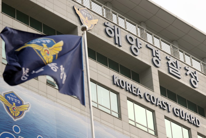부산 기장군 앞바다서 어선 침몰해 2명 실종… 李 “인명구조에 만전”