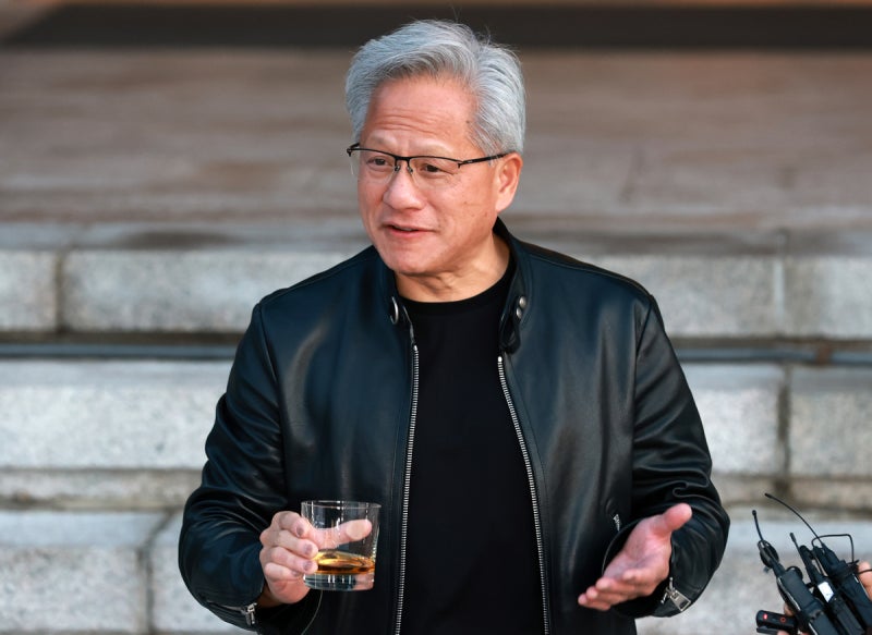 LG전자·두산로보틱스 주가 ‘반토막’