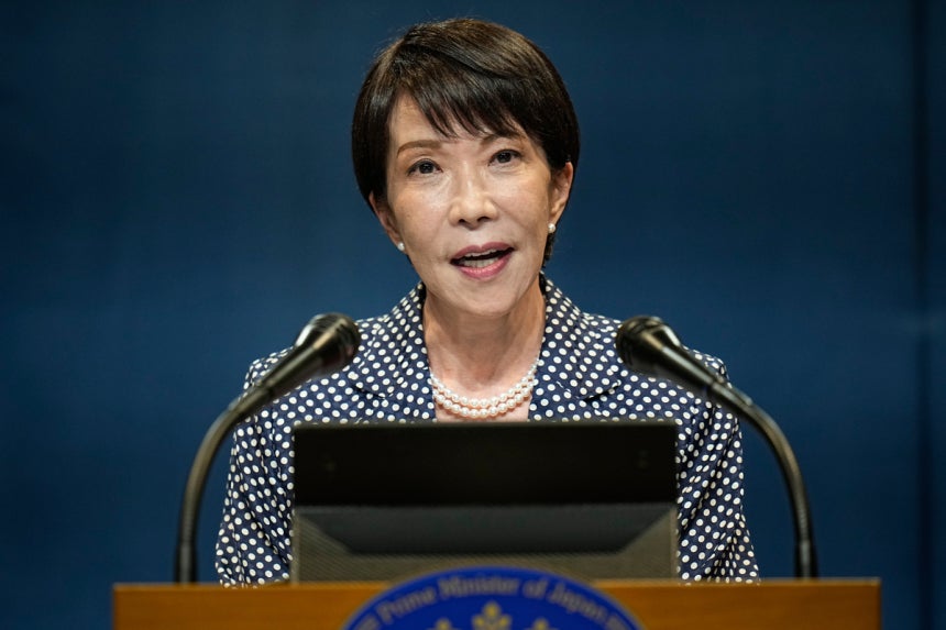 다카이치 사나에 일본 총리가 17일(현지시간) G7 회의 이후 성과에 대해 발표하고 있다.AP연합뉴스