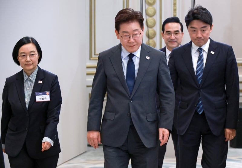 李대통령, <b>카타르</b> 前<b>국왕</b> 서거에 조전…강훈식 특사 파견