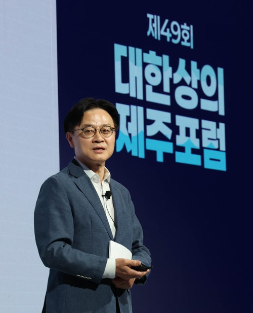 김정관 “토마토에 지지대 대주듯” 기업 성장 지원 의지