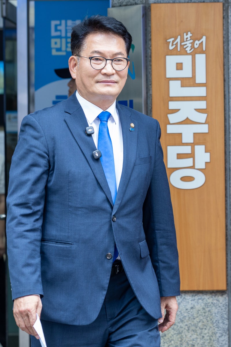 송영길·김용 <b>자격</b> 격돌…민주, 심야 최고위서 결론 못 내