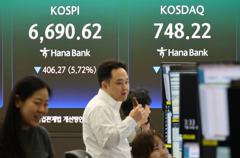 “조정장 일단 피하자” 파킹·배당형ETF 러시