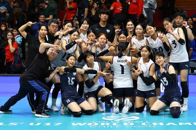 ‘<b>손서연</b> 28득점’ <b>U</b>-<b>17</b> 女배구, <b>세계선수권</b> 데뷔전 승리