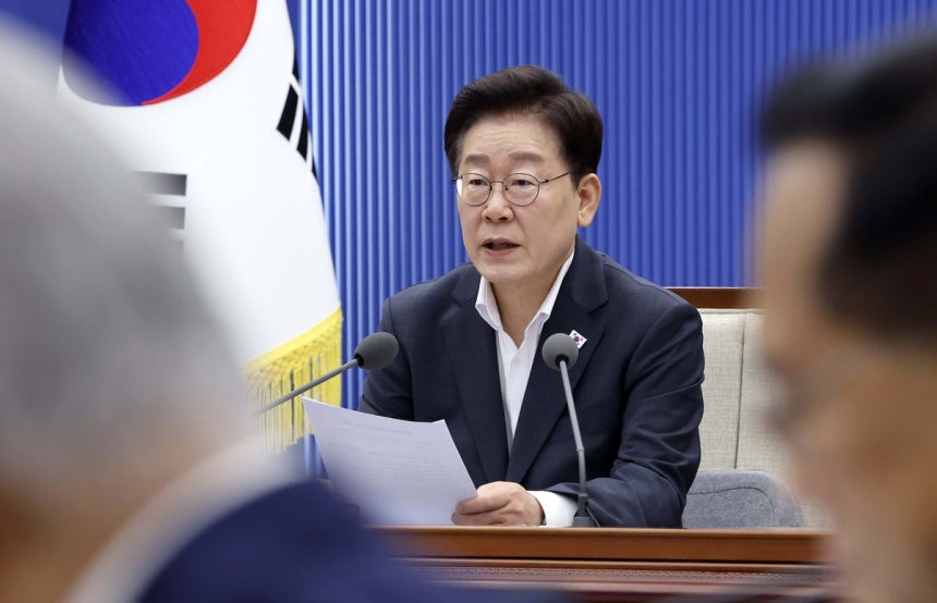 이재명 대통령이 21일 청와대에서 열린 정부 출범 이후 첫 반부패정책협의회에서 발언하고 있다. 청와대사진기자단