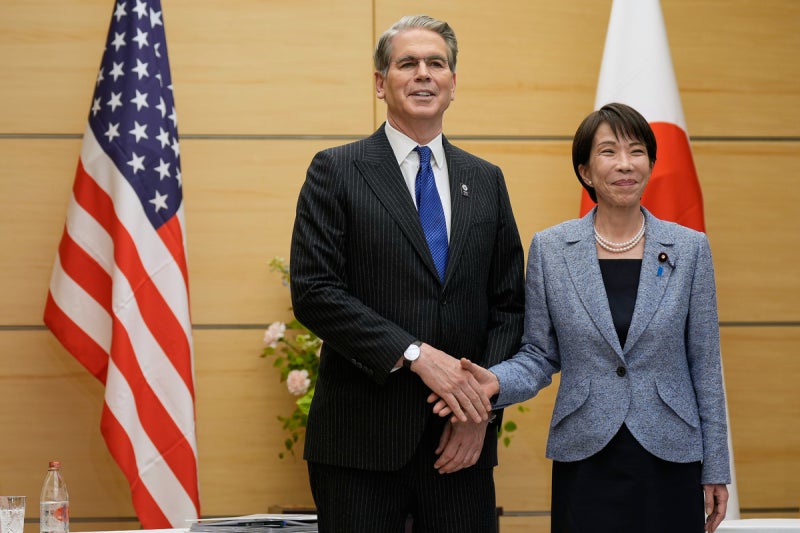 ‘<b>한국</b>’ 콕 집어 <b>비난</b>한 <b>트럼프</b> “이란전쟁 안 도와…기억할 것”
