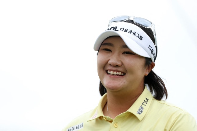 유해란이 6월 미국 미네소타주에서 KPMG 여자 PGA 챔피언십 경기를 치르며 미소 짓고 있다. AFP연합뉴스