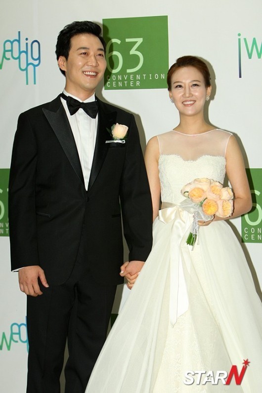 도경완 심경 <b>고백</b>, <b>장윤정 가족사</b> “조용하게 잘 지나가길 바라”