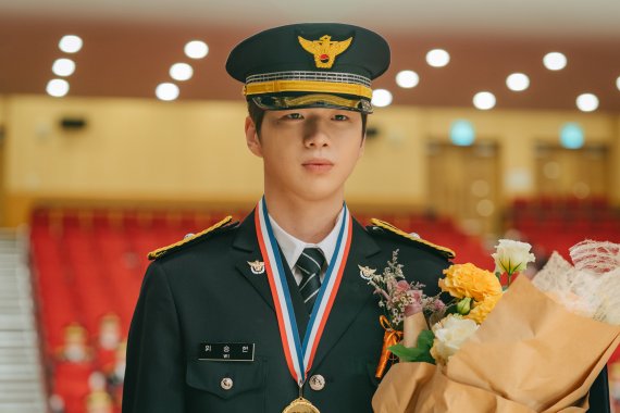 ‘너와 나의 경찰수업’ 강다니엘, 채수빈과 청춘 케미는 옳았다