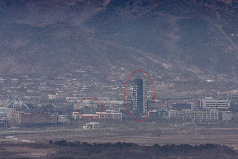 尹정부, <b>개성공단</b> 폐쇄 수순..<b>지원재단 해산</b>키로