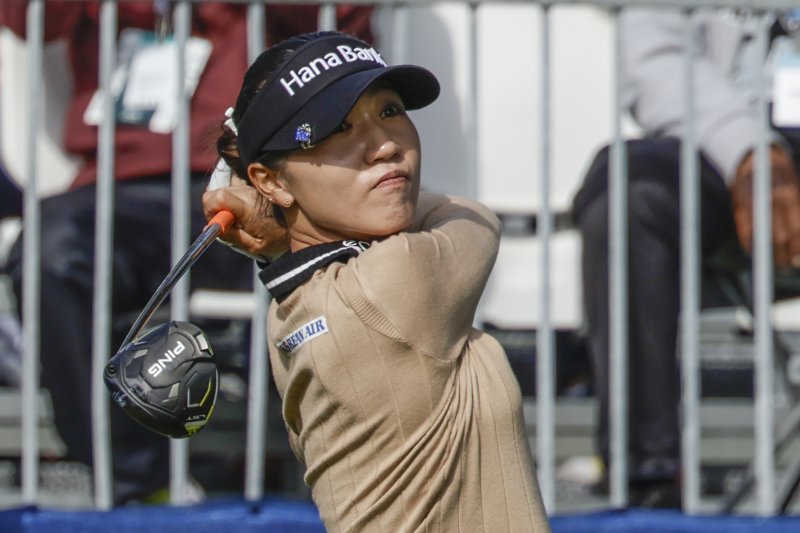 리디아 고, 다시 도약 하나 … LPGA <b>개막전</b>서 2타차 단독 <b>선두</b>