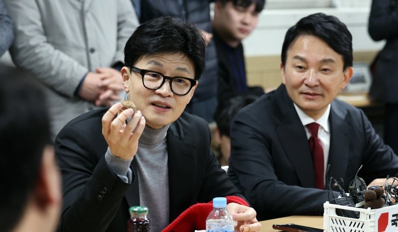 <b>김민석</b> "국힘은 사천"…<b>한동훈</b> "<b>김민석</b>은 국힘이면 <b>공천</b> 못받아"[2024총선]