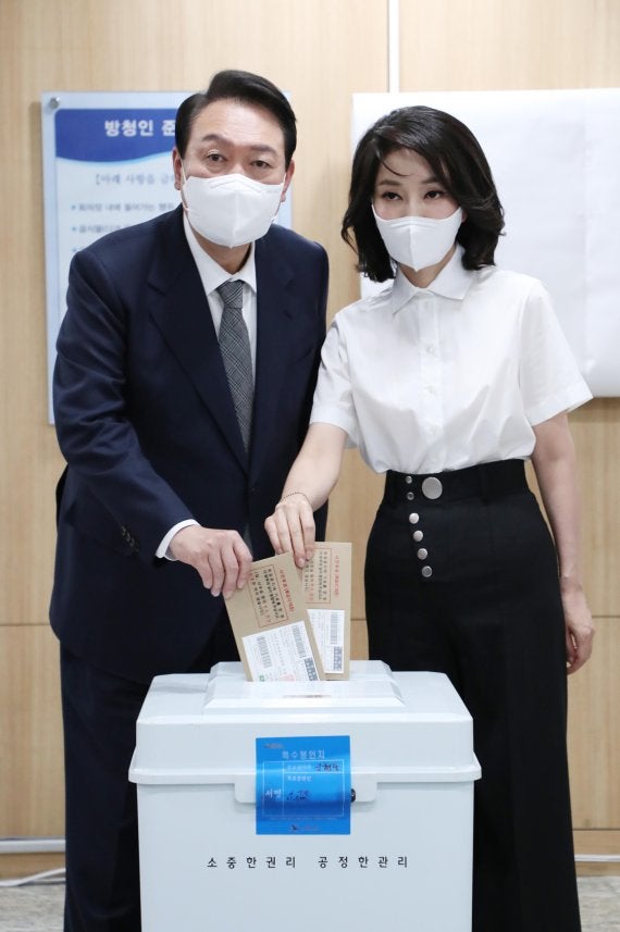 尹 “한 분도 빠짐없이 <b>총선</b> <b>투표</b>해달라”