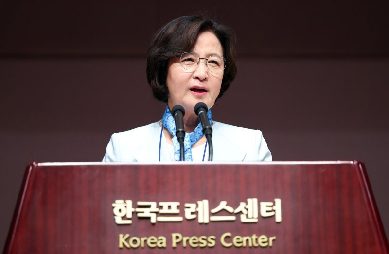 <b>국회의장</b> 출마 <b>추미애</b> “<b>의장</b> 불신임 권한 당·당원에 위임”