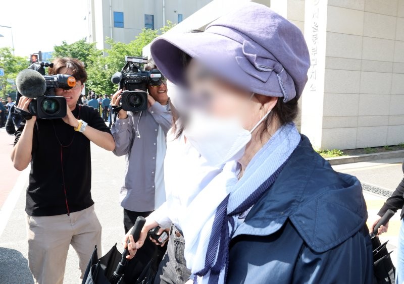 윤 <b>대통령 장모 최은순</b>씨, 가석방으로 출소