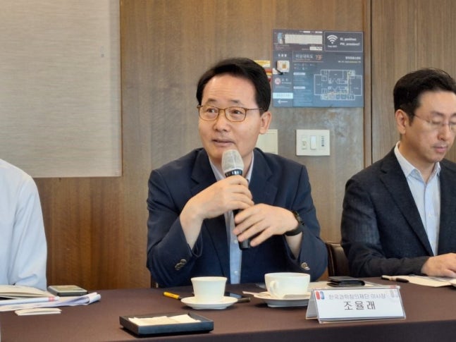 [Seoul=Newsis] Jo Yuri, chairman of the Korea Science and Technology Creativity Foundation, is speaking at a press conference on the establishment of the Science Media Center at Press Center in Jung-gu, Seoul on the 9th. (Photo = Yoon Hyun-sung, Newsis) / Photo = Newsis