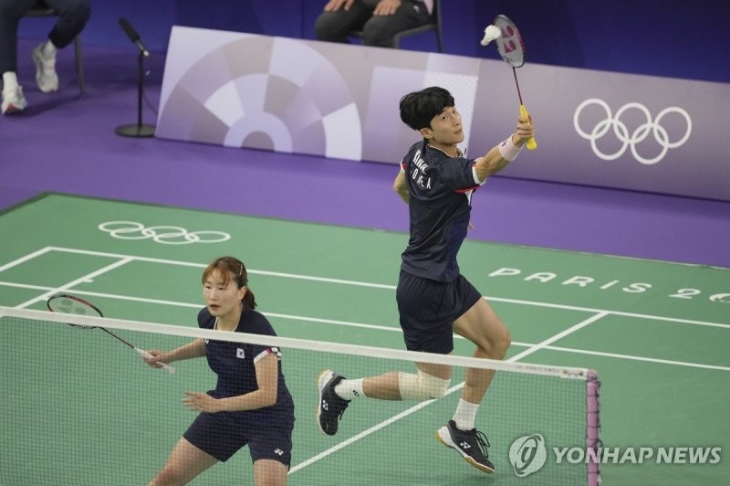 [속보] 한국 <b>배드민턴</b>, 혼복 ‘<b>은메달</b>’ 확보 … <b>준결승</b> 한국 선수끼리 맞대결
