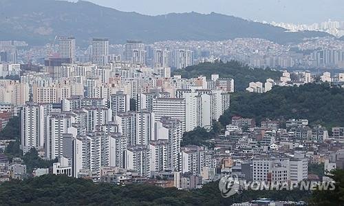 서울 남산에서 바라본 시내 아파트 모습. 연합뉴스