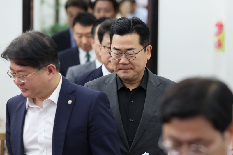 민주, 제3자추천 <b>채상병</b> 특검 <b>발의</b>…"한동훈, 철회 사실인가"