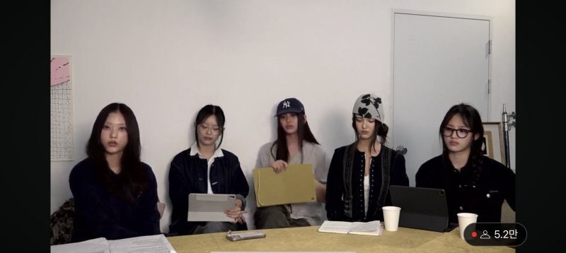 "<b>민희진 복귀</b>시켜" <b>뉴진스</b> '최후통첩의 날' 밝았다