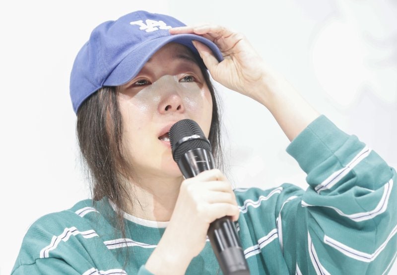 '불금' 달군 <b>민희진</b> “하이브와 소송비만 23억..내집 팔 것”