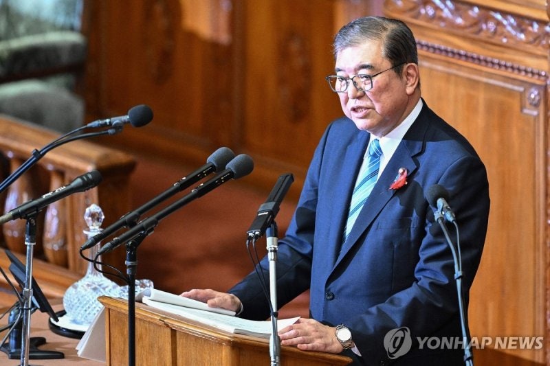 日<b>이시바</b> 총리 "한일 <b>협력</b>, 쌍방 이익에 매우 중요...한미일도 한층 더...