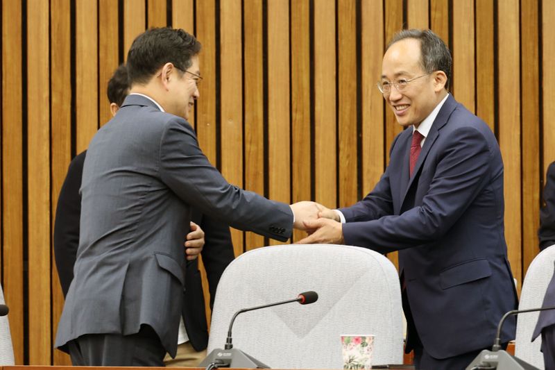 Choo Kyung-ho, the floor leader of the People Power Party, attending the National Assembly audit countermeasure meeting held on the 11th. Photo=Seo Dong-il Reporter