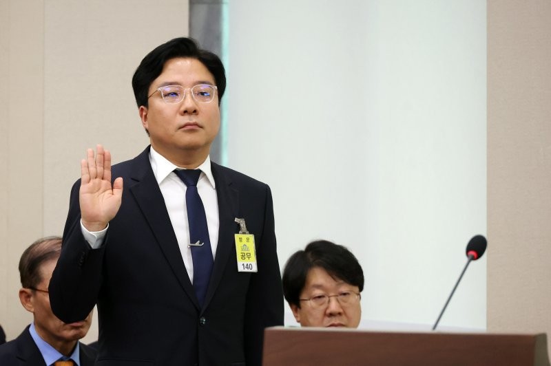 ″놀랄 만큼 못생겨″..외모 품평 하이브 내부자료 도마..."<b>뉴진스 표절</b>...
