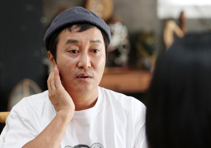 <b>김병만</b>, <b>전처</b> "잔인하게 폭행" 주장에.."딸 파양 조건으로 <b>30억</b> 요구" 반...