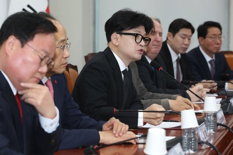 <b>한동훈</b> "尹 <b>탄핵 통과</b> 안되게 노력…탈당은 재차 요구"