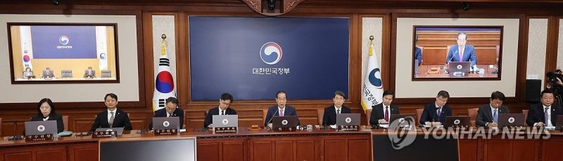 <b>한덕수 총리</b> "<b>국정</b> 정상 <b>운영</b>되고 있음을 국제사회에 알려라"